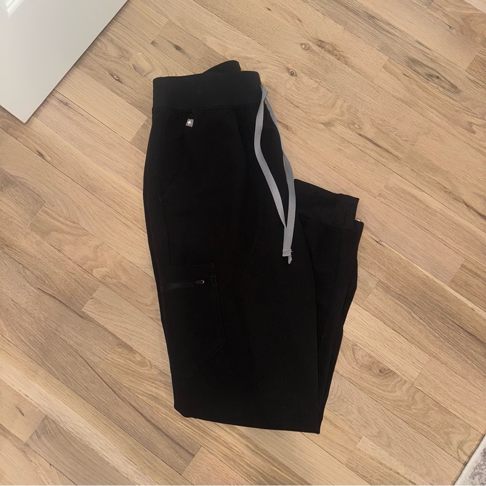 Figs Black High Waisted Zamora Jogger Scrub Pant - Size Medium